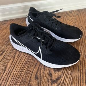 Men’s Nike Air Zoom Pegasus 38 - Size 10.5